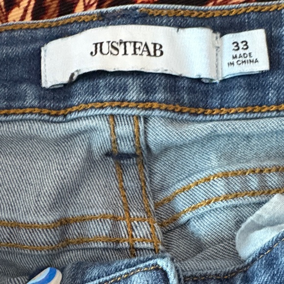 JustFab Distressed Skinny Blue Jeans - Picture 9 of 9
